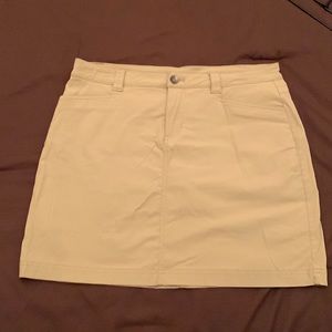 Eddie Bauer Adventurer Khaki Skorts